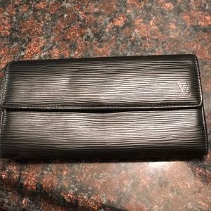 Louis Vuitton epi black wallet